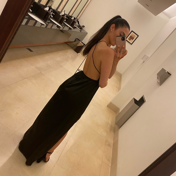 Black open back satin slit maxi dress - Picture 4 of 4